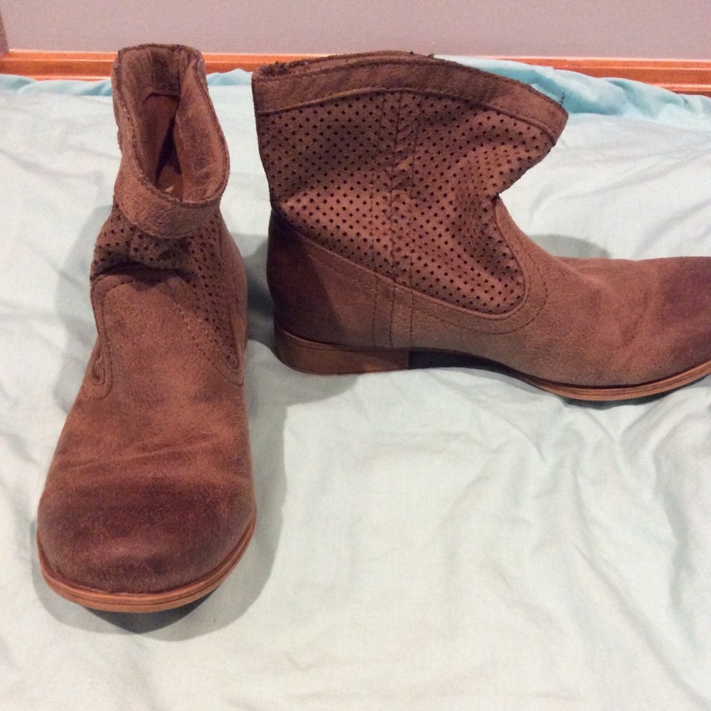 Brown short boots. Size 6